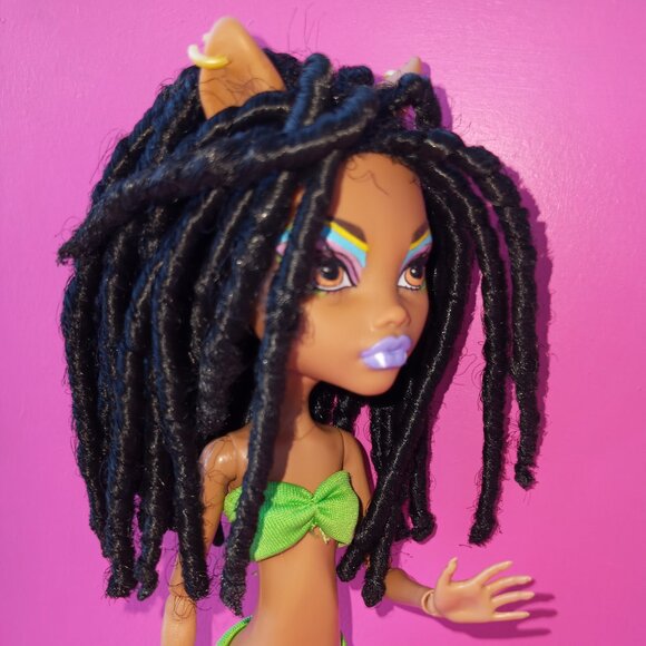 Custom Monster high Clawdeen Doll locs ooak - Picture 3 of 9